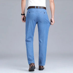 Calça Jeans Masculina Reta Leve em Algodão Denim