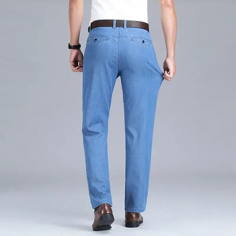 Calça Jeans Masculina Reta Leve em Algodão Denim
