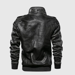 jaqueta masculina estilo couro biker com gola alta e bolsos frontais