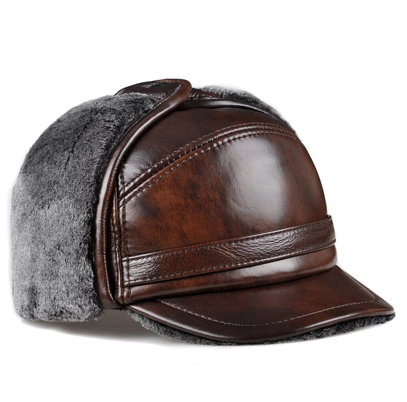 Boné masculino térmico marrom em couro com proteção auricular e forro interno felpudo para inverno e frio intenso.
