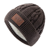 Gorro Térmico Alpine em tricô trabalhado com forro interno quente para dias frios.
