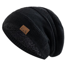 Gorro Térmico Montana taupe em tricô premium com forro interno quente e design slouchy moderno.