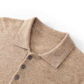 Suéter masculino em lã merino com gola polo e botões frontais dobrado com acabamento elegante