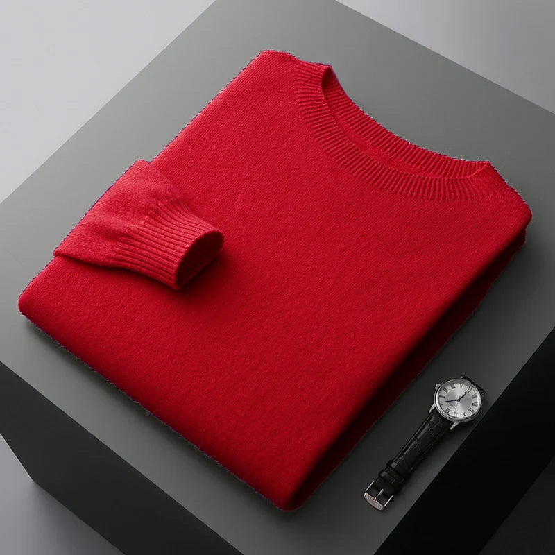Suéter masculino em lã merino com gola careca e acabamento minimalista elegante para inverno