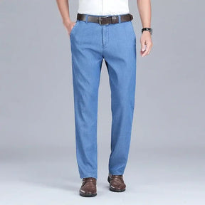 Calça Jeans Masculina Reta Leve em Algodão Denim