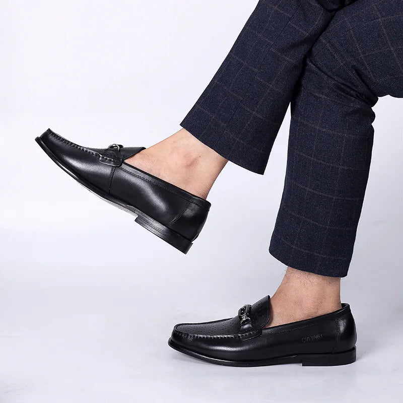 Sapato Masculino Loafer Em Couro Legítimo Com Detalhe Metálico Elegante