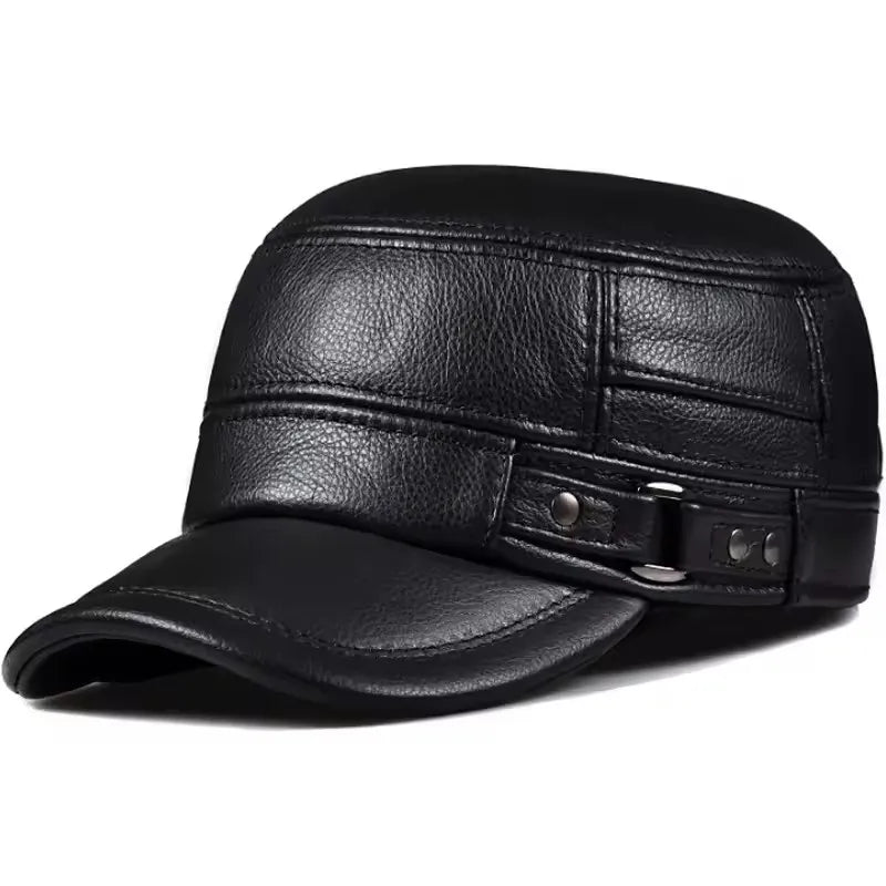 Boné masculino marrom em couro legítimo estilo militar vintage com aba curva e acabamento premium.