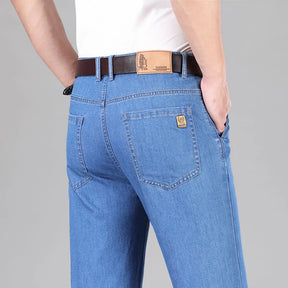 Calça Jeans Masculina Reta em Denim Leve com Lyocell