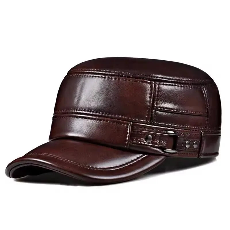 Boné masculino marrom em couro legítimo estilo militar vintage com aba curva e acabamento premium.