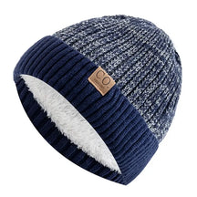 Gorro Térmico Aspen em tricô premium com forro interno em pelúcia para dias frios