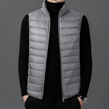 colete masculino puffer leve com design minimalista e gola alta ideal para meia estação e looks elegantes