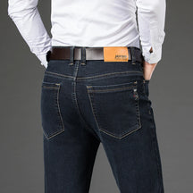 Calça Jeans Masculina Reta Clássica em Denim Confortável