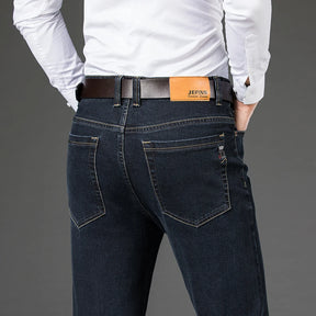 Calça Jeans Masculina Reta Clássica em Denim Confortável