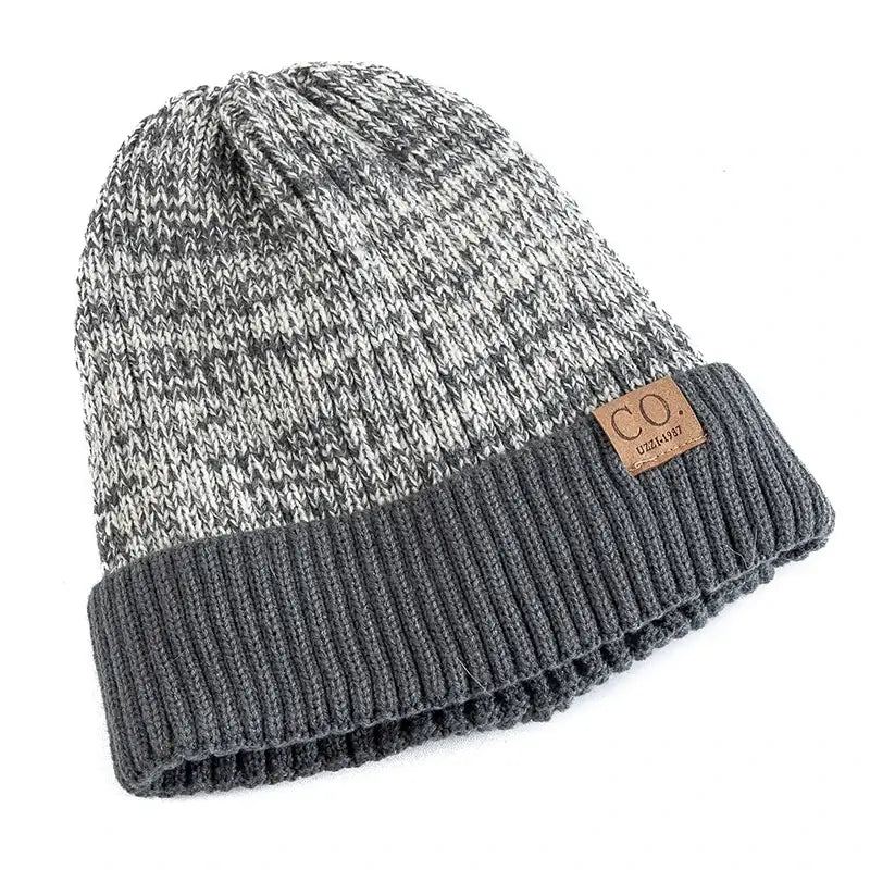 Gorro Térmico Aspen em tricô premium com forro interno em pelúcia para dias frios