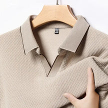 camisa polo masculina de tricot manga longa com tecido macio e elegante exibindo textura do knitwear