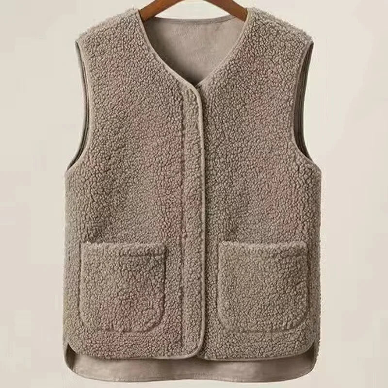 colete masculino fleece com textura aveludada e design minimalista com bolsos frontais para inverno