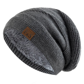 Gorro Térmico Montana taupe em tricô premium com forro interno quente e design slouchy moderno.