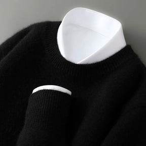 Suéter masculino em lã australiana  com gola careca e textura macia para uso elegante no dia a dia