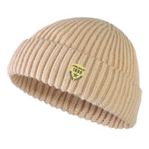 Gorro Unissex Brooklyn Knit em tricô canelado com design moderno e estilo urbano para inverno.