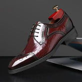 Sapato Social Masculino Brogue Em Couro confortável, modelo social, ideal para uso diário e ocasiões especiais.