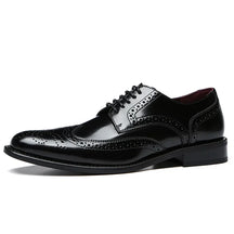 Sapato Social Masculino Brogue Em Couro confortável, modelo social, ideal para uso diário e ocasiões especiais.