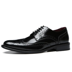 Sapato Social Masculino Brogue Em Couro confortável, modelo social, ideal para uso diário e ocasiões especiais.