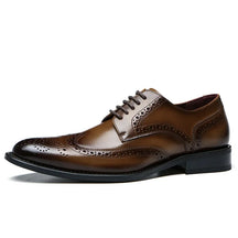 Sapato Social Masculino Brogue Em Couro confortável, modelo social, ideal para uso diário e ocasiões especiais.