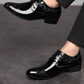 Sapato Social Masculino Derby  Em Couro confortável, modelo social, ideal para uso diário e ocasiões especiais.
