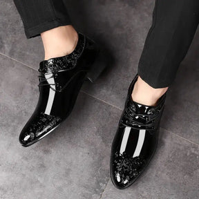 Sapato Social Masculino Derby  Em Couro confortável, modelo social, ideal para uso diário e ocasiões especiais.
