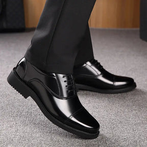 Sapato Social Masculino  Em Couro confortável, modelo social, ideal para uso diário e ocasiões especiais.
