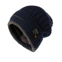 Gorro Térmico em tricô trabalhado com interior quente e confortável para o inverno.