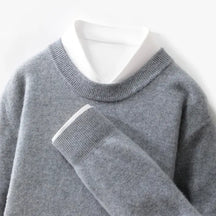 Suéter masculino em lã  com gola careca e textura macia ideal para inverno elegante