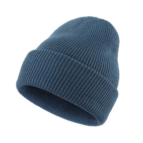 Gorro Unissex Vermont em tricô canelado com ajuste confortável e proteção térmica.