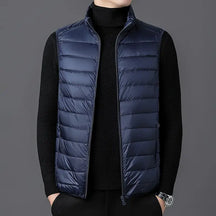 colete masculino puffer leve com design minimalista e gola alta ideal para meia estação e looks elegantes