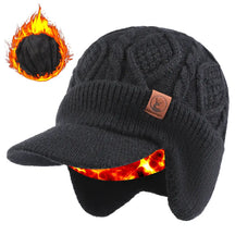 Gorro em tricô premium com aba frontal, proteção para orelhas e forro térmico quente