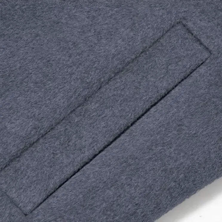 Sobretudo masculino preto de lã premium com abotoamento duplo e corte longo elegante