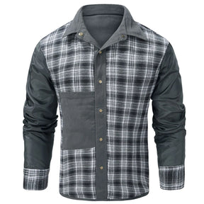 Jaqueta masculina marrom flanelada com forro interno xadrez e bolsos frontais estilo casual premium para inverno.