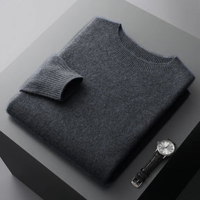 Suéter masculino em lã merino com gola careca e acabamento minimalista elegante para inverno