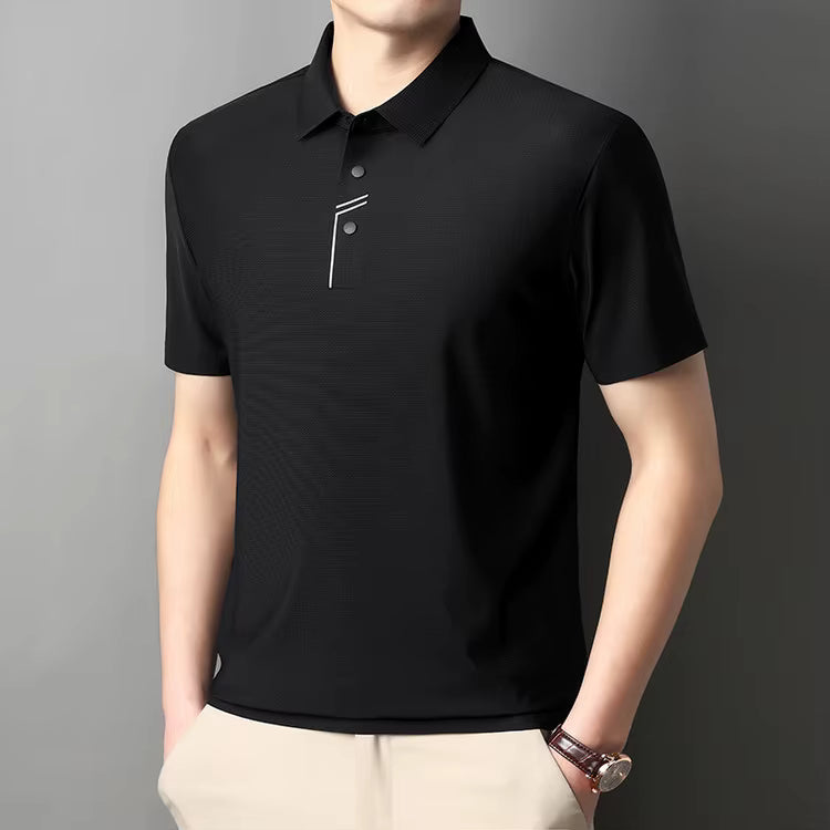 camisa polo masculina PRETA com tecido tecnológico respirável e proteção uv exibindo textura do tecido em detalhe