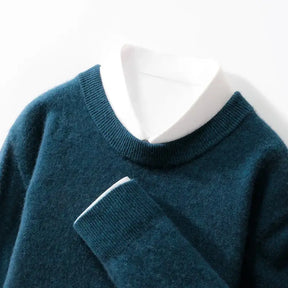 Suéter masculino em lã  com gola careca e textura macia ideal para inverno elegante