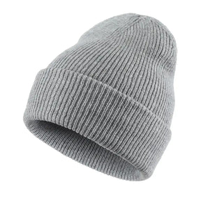 Gorro Unissex Vermont em tricô canelado com ajuste confortável e proteção térmica.