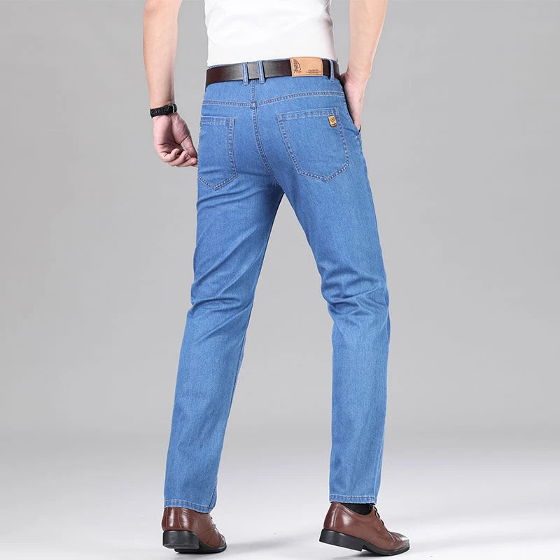 Calça Jeans Masculina Reta em Denim Leve com Lyocell