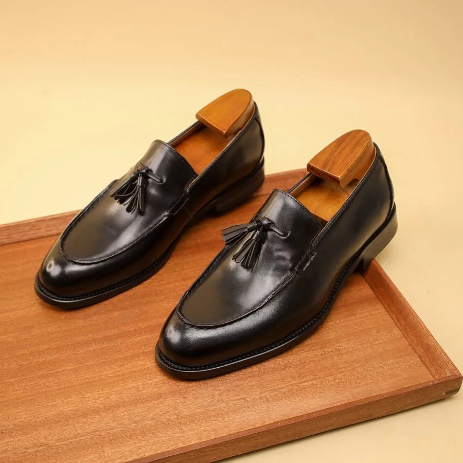 Sapato Masculino Loafer Em Couro Legítimo Com Detalhe Metálico Elegante