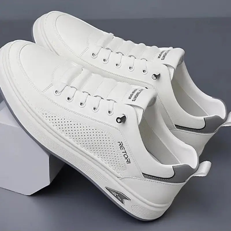 Tênis casual masculino branco, modelo casual, ideal para uso diário, confortável e respirável.