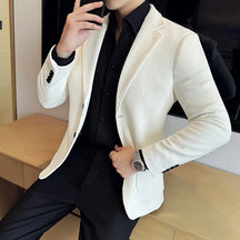 Blazer masculino social cotelê slim fit com textura sofisticada e visual elegante para ocasiões formais
