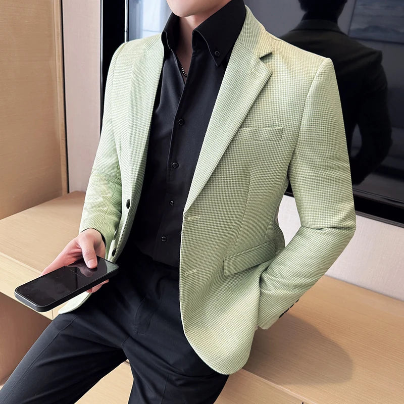 Blazer masculino social slim fit com textura sofisticada e modelagem elegante para eventos formais