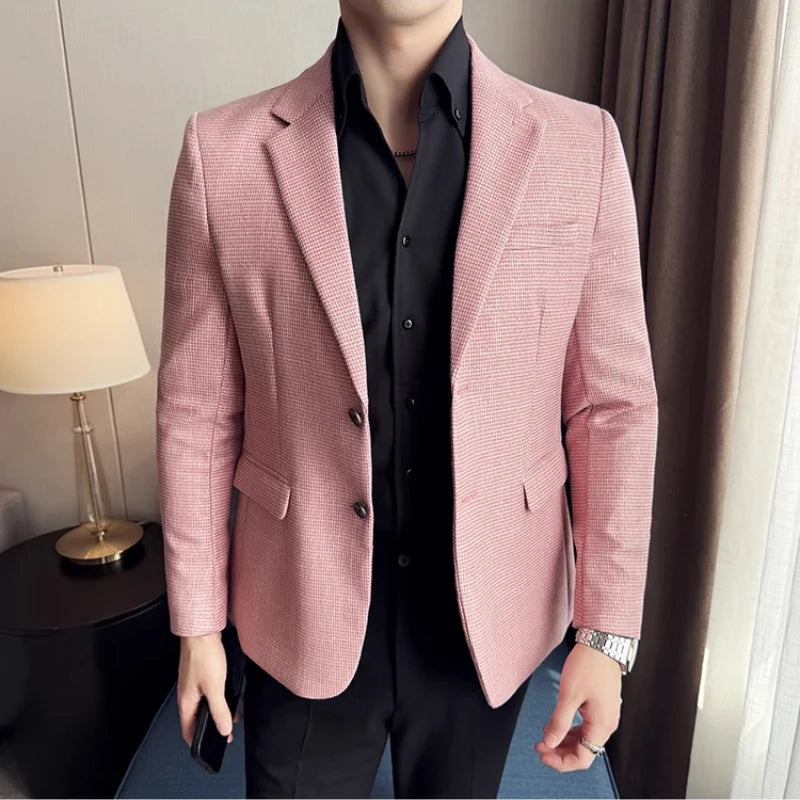 Blazer masculino social slim fit com textura sofisticada e modelagem elegante para eventos formais