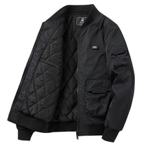 Jaqueta bomber masculina cargo bege premium com bolsos utilitários e forro térmico acolchoado para inverno