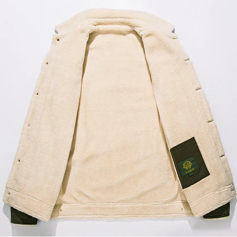 Jaqueta masculina sherpa premium verde militar forrada com gola térmica e design casual sofisticado