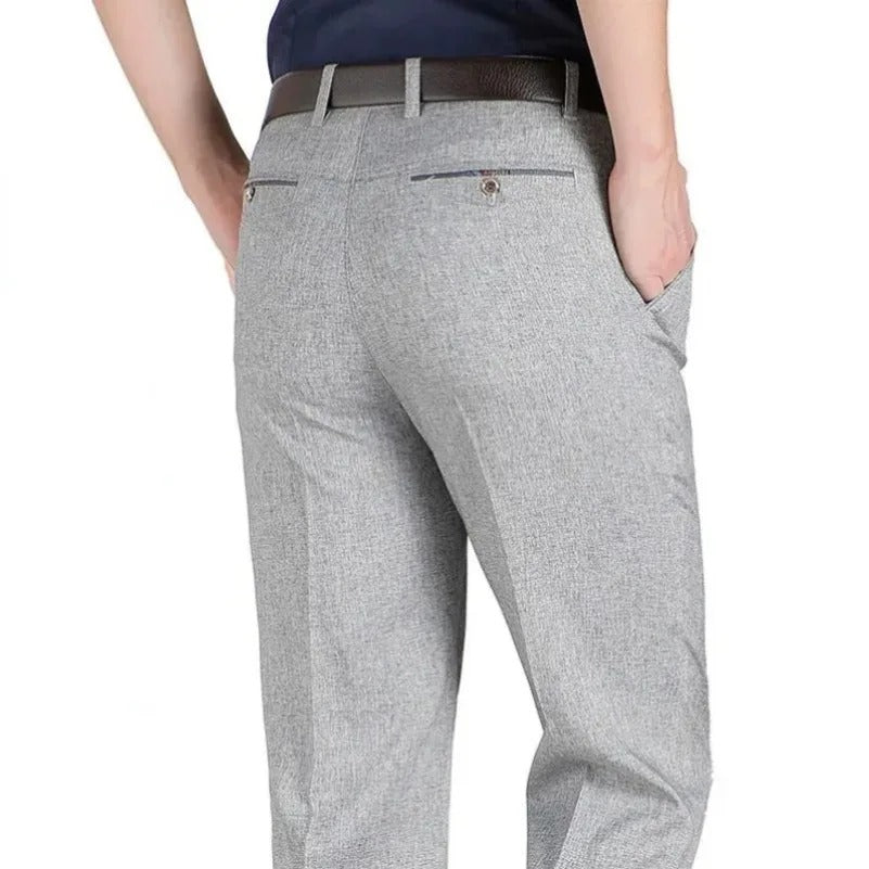 Calça masculina business com corte reto, tecido macio e visual elegante para uso diário e eventos sociais